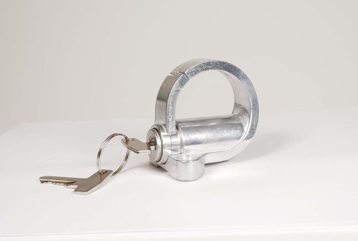 vespa-locking-luggage-hook