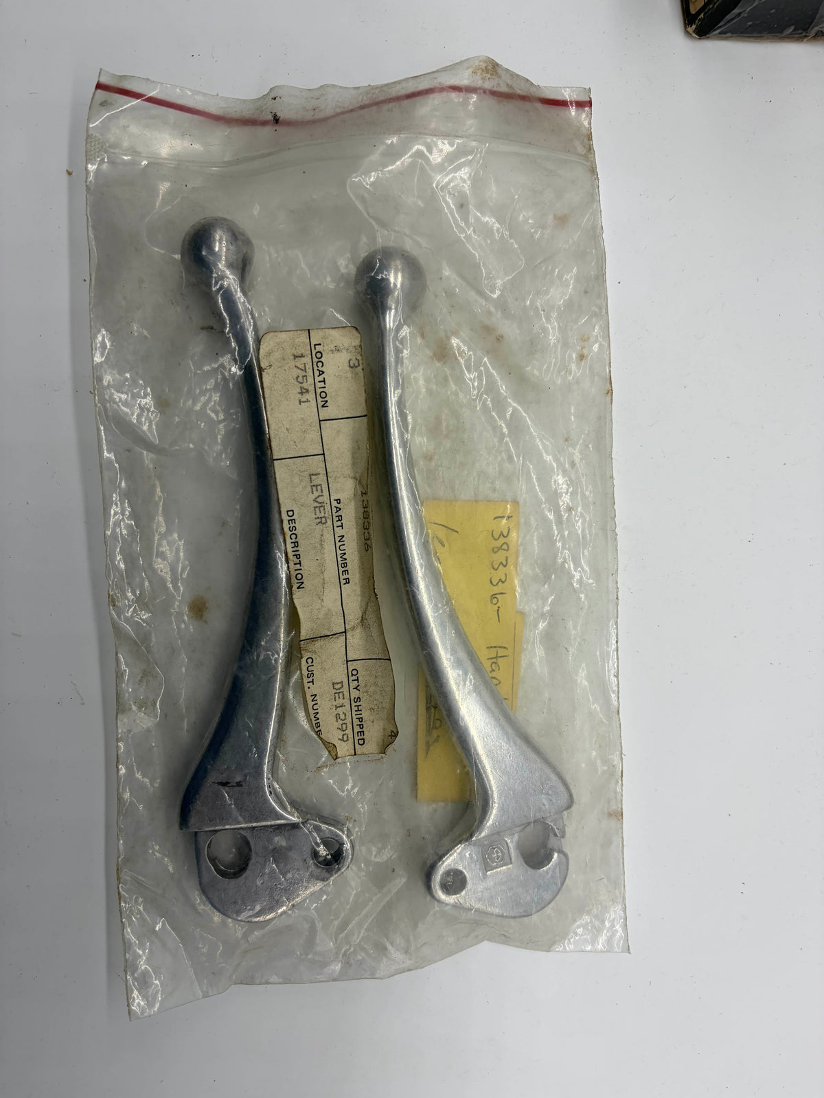 vespa-levers-for-p-series