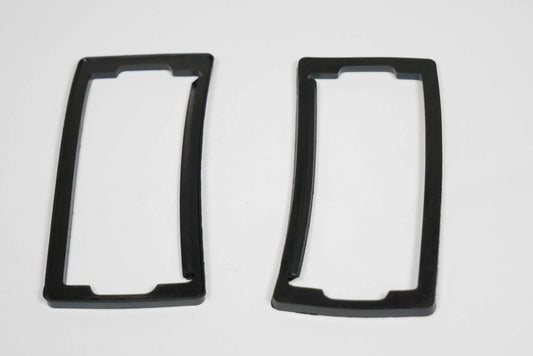 vespa-turn-signal-gasket-assembly-to-frame
