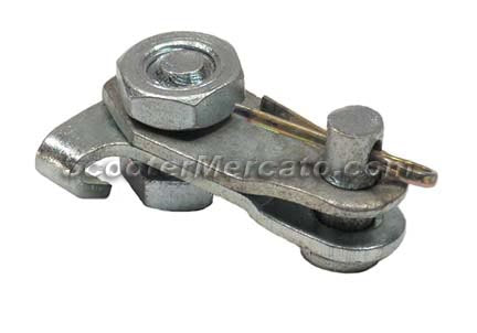 vespa-cable-clamp-for-front-brake-at-wheel