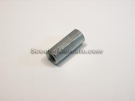 vespa-chassis-nut-spacing-7-mm