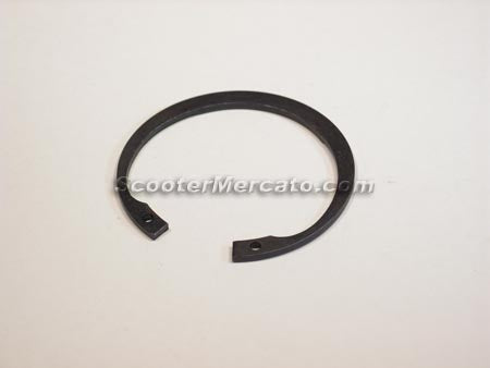 vespa-engine-circlip-rear-hub