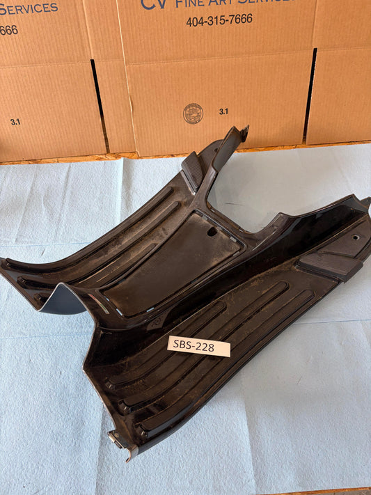 Vespa LX Black Floorboard