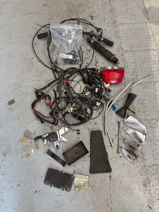Vespa LX Harness Shock Rear Light Indicators Toolkit and More